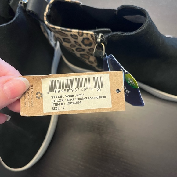 NWT TOMS Jamie Wedge Sneaker - Women's - Picture 4 of 9